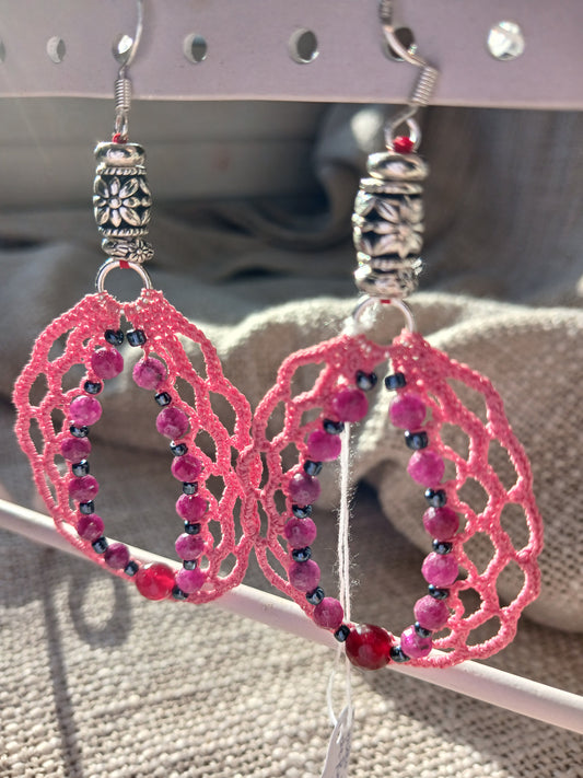 Boucles d'oreilles Crochet Vieux Rose – Perles de Rubis Facettées & Rocailles Noires