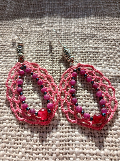 Boucles d'oreilles Crochet Vieux Rose – Perles de Rubis Facettées & Rocailles Noires