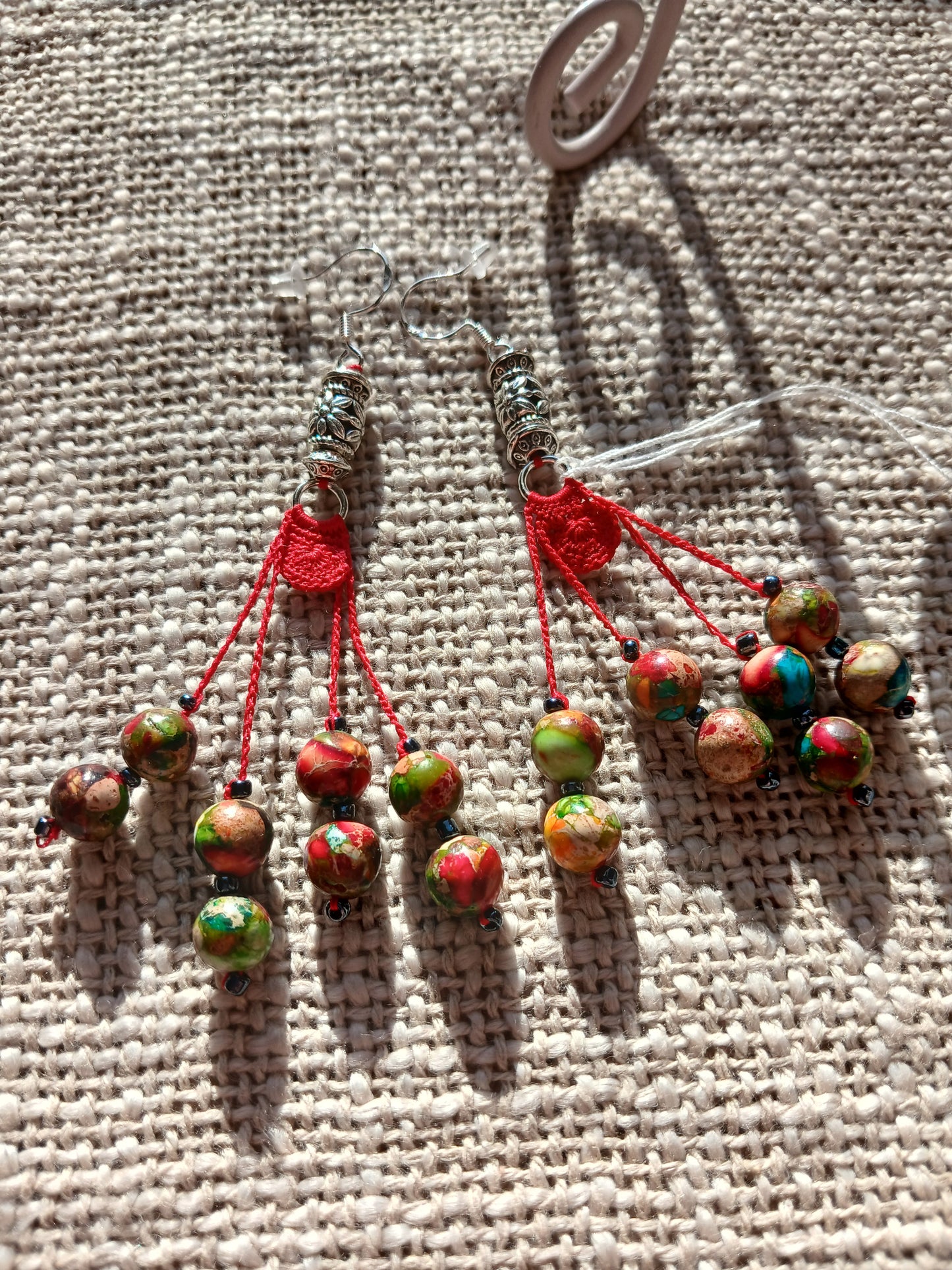 Boucle d'oreilles rouge fait main en France, perles de jaspe sea sediment