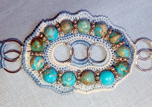 Bracelet bleu Florence fait main FRanceperles de turquoises crochet artisanal