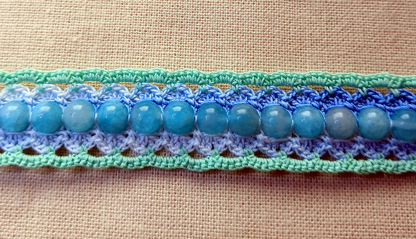 Bracelet dégradé de bleu et vert pâle perles d'amazonite du Pérou fait main France crochet artisanal