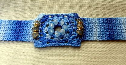 Bracelet en dégradé de bleu perles d'Aiguemarine facetées fait main France crochet artisanal