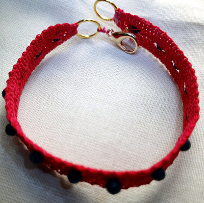 Bracelet rouge perles facétées de saphir fait main France crochet artsanal