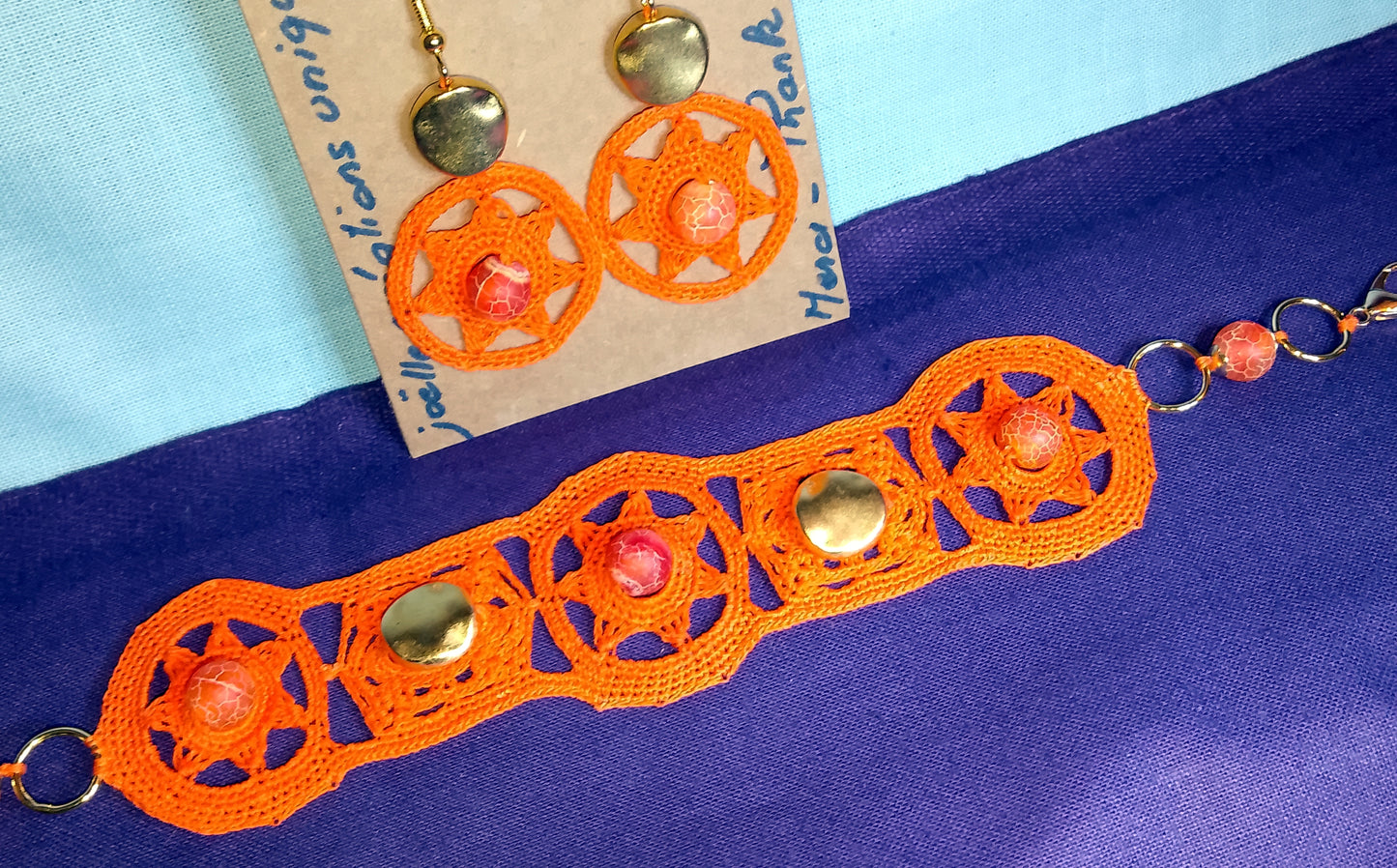 Ensemble bracelet  et boucles d'oreilles orange fait main en France crochet artisanal perles de veines de dragon