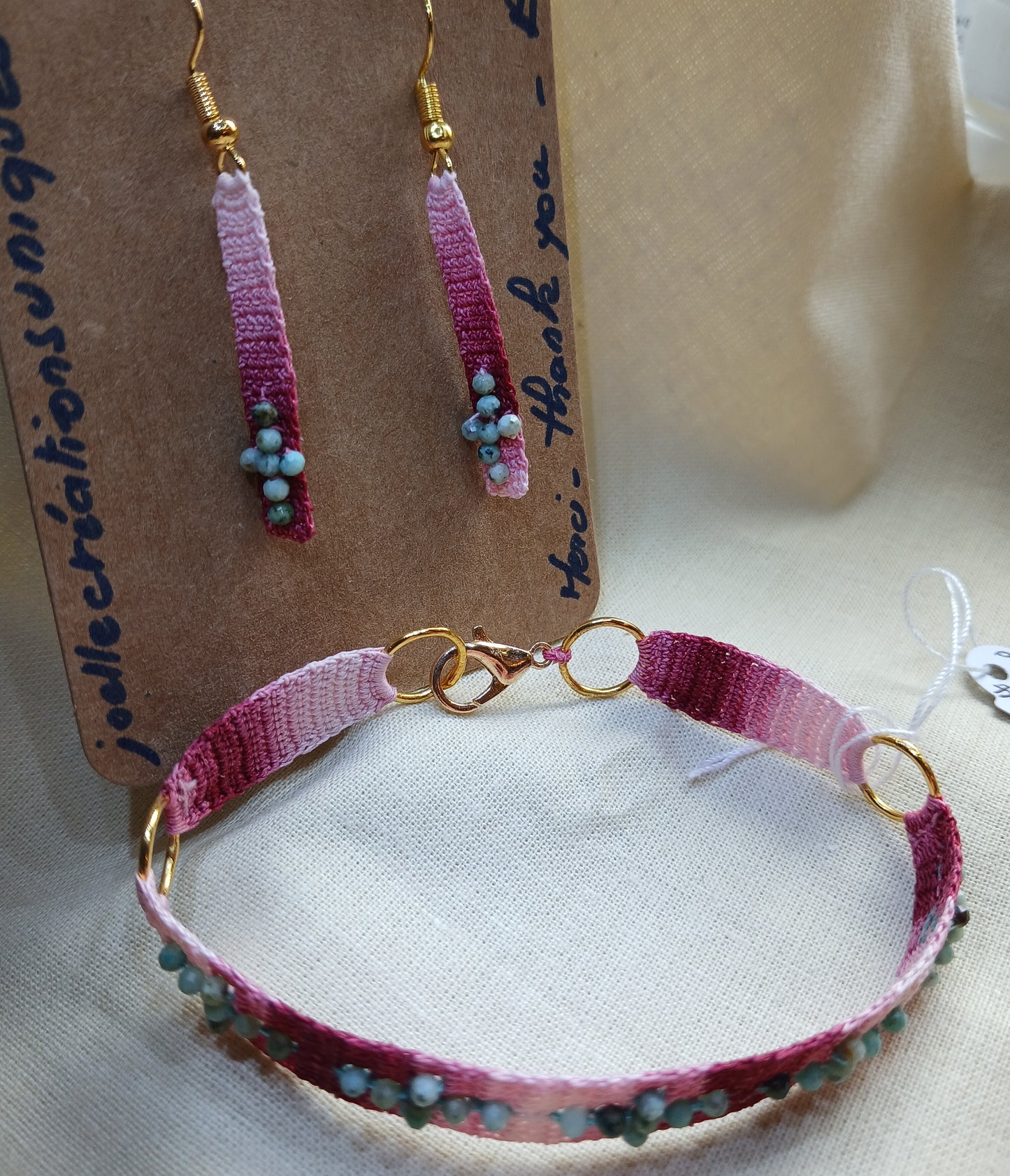 Ensemble Odile dégradé de rouge grenat – Bracelet & Boucles d'oreilles Turquoises Africaines Facétées