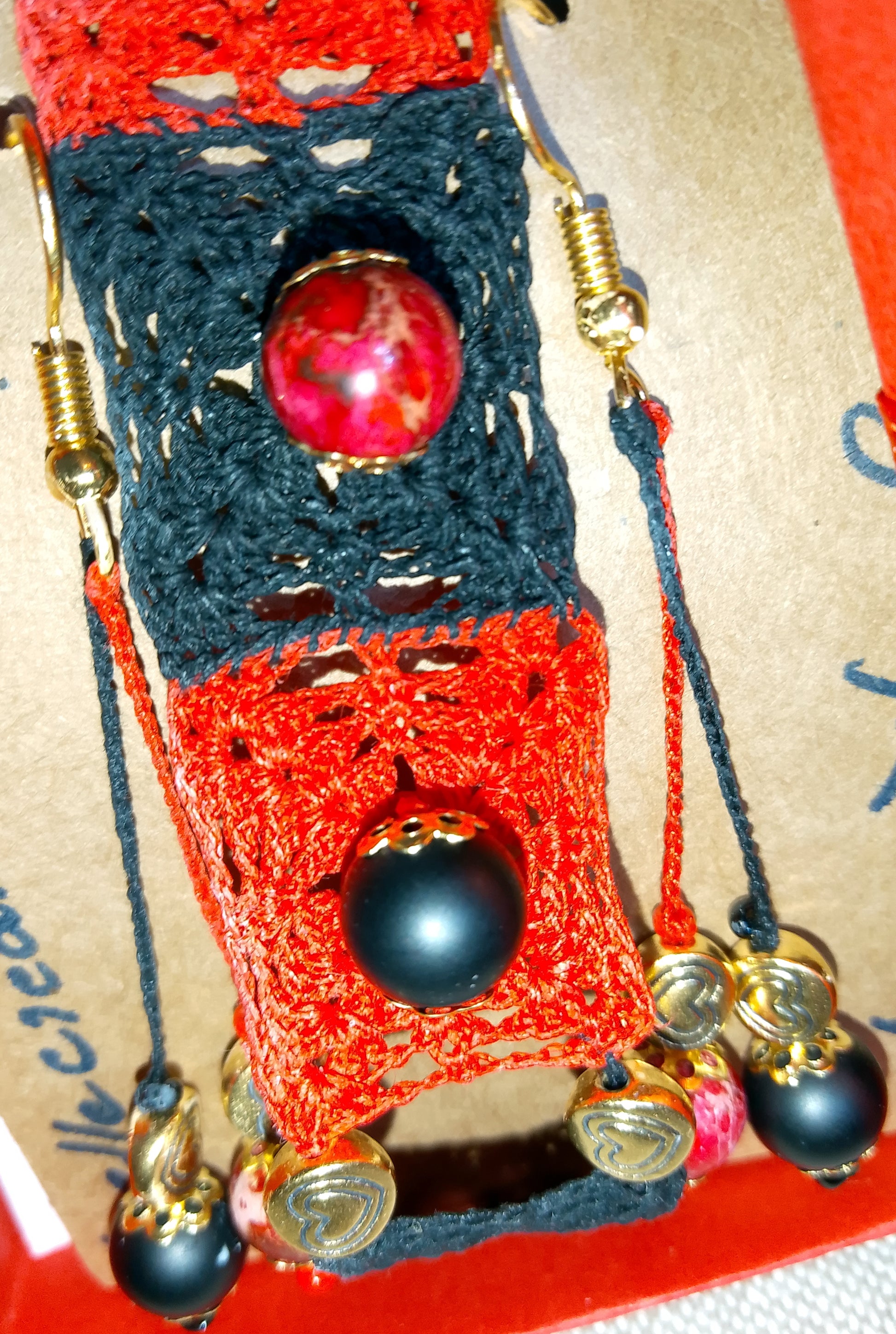 Ensemble bracelet et boucles d'oreilles faits main en France crochet artisanal