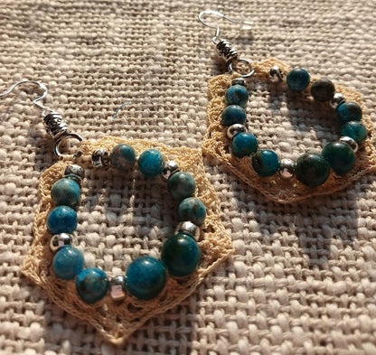 Boucles d'oreilles crochet coton beige clair – Perles d'apatite & Argent sterling