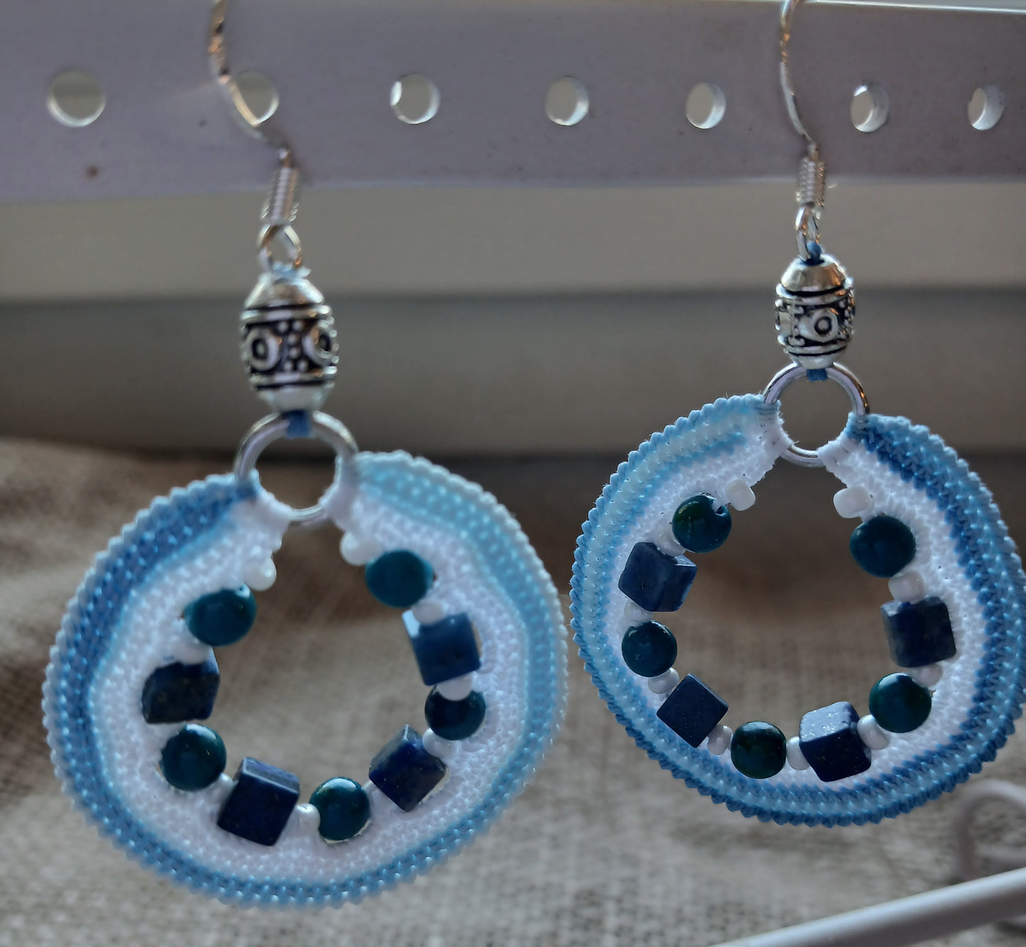 Boucles d'oreilles crochet Lapis Lazuli & Azurite — Bleu dégradé