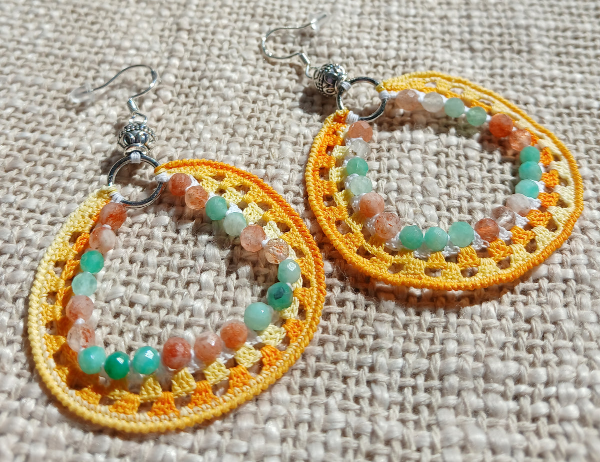 Boucles d'oreilles  Émeraude & Pierre de soleil
