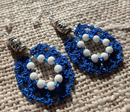 Boucles d'oreilles crochet coton bleu roi — Agate blanche — Argent 925