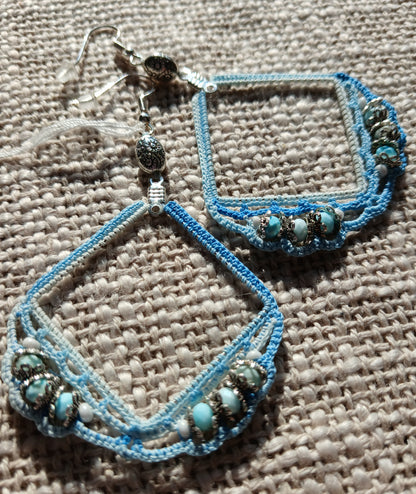 Boucles d'oreilles crochet coton dégradé bleu — Turquoise facettée — Argent
