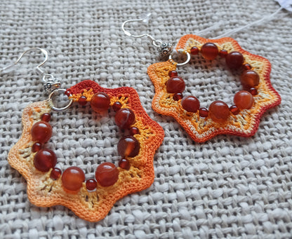 Boucles d'oreilles crochet Agate rayée & Cornaline — Dégradé Soleil
