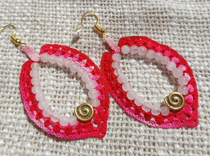 Boucles d'oreilles crochet coton dégradé rouge — Quartz rose — Doré