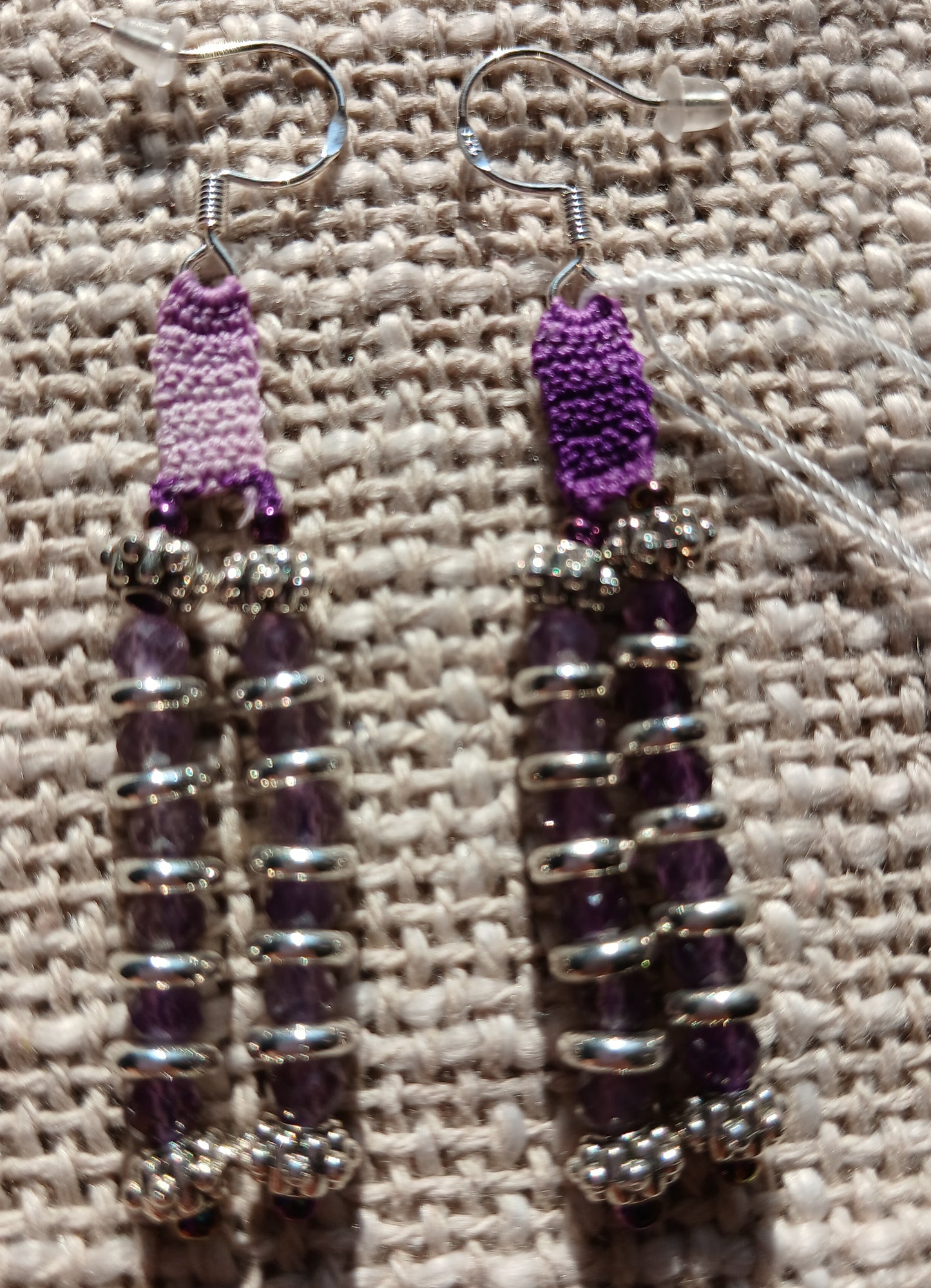 Boucles d'oreilles crochet coton dégradé violet — Améthyste facettée — Argent 925