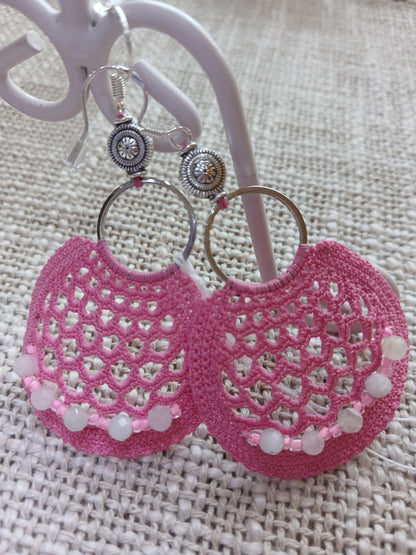 Boucles d'oreilles créoles — Crochet rose fuchsia & quartz rose