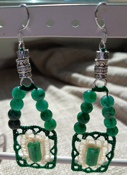 Boucles d'oreilles crochet coton beige & vert foncé — Émeraude — Argent 925