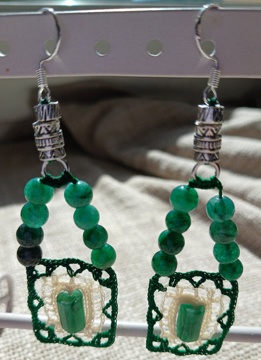 Boucles d'oreilles crochet coton beige & vert foncé — Émeraude — Argent 925