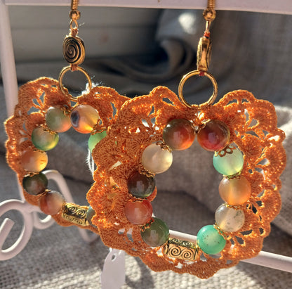 Boucles d'oreilles Crochet Brun Doré – Agate Paon