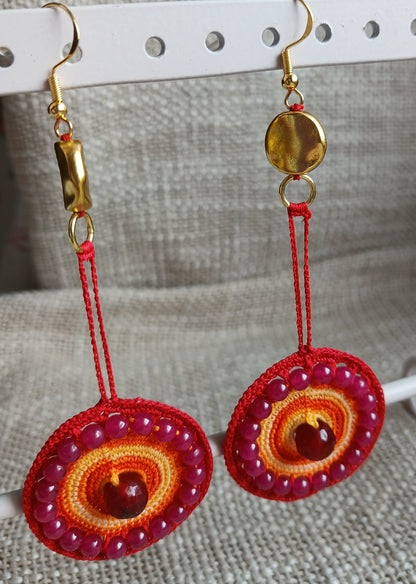 Boucles d'oreilles crochet dégradé orange et rouge carmin avec perles de rubis naturelles rondes et facettées, crochet argent 925 plaqué or