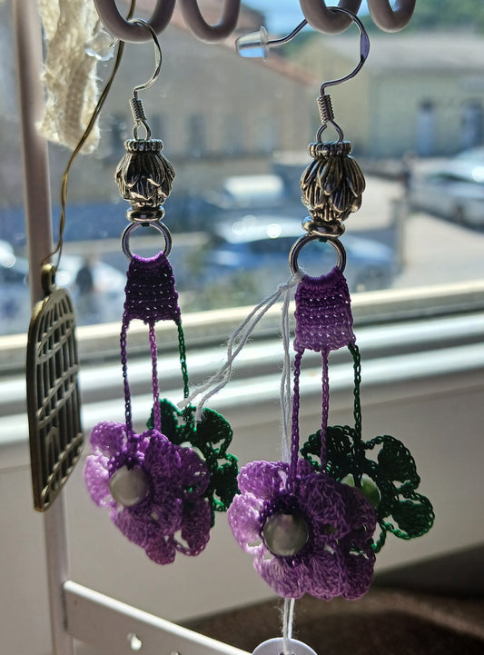 Boucles d'oreilles crochet fleurs bicolore violet & vert — Jade violet — Argent 925