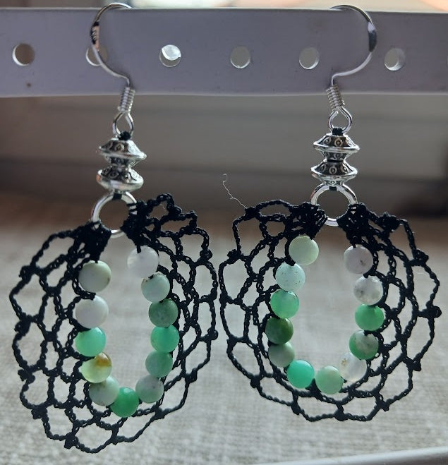 Boucles d'oreilles crochet coton noir – Perles de chrysoprase & Argent 925