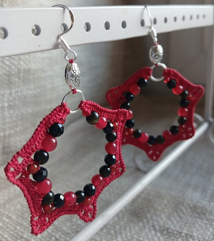 Étoiles Crochet Rouge Carmin – Tourmaline, Obsidienne Dorée, Agate & Cornaline