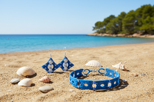 Ensemble Cyrielle - Plage méditerranéenne avec rochers, coquillages et pins